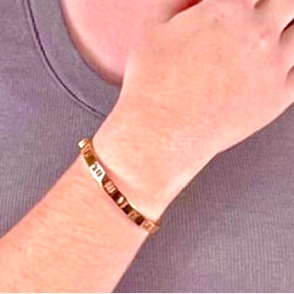 Tiffany & Co. Atlas Pierced Hinged Diamond Bracelet - Picture 8 of 14